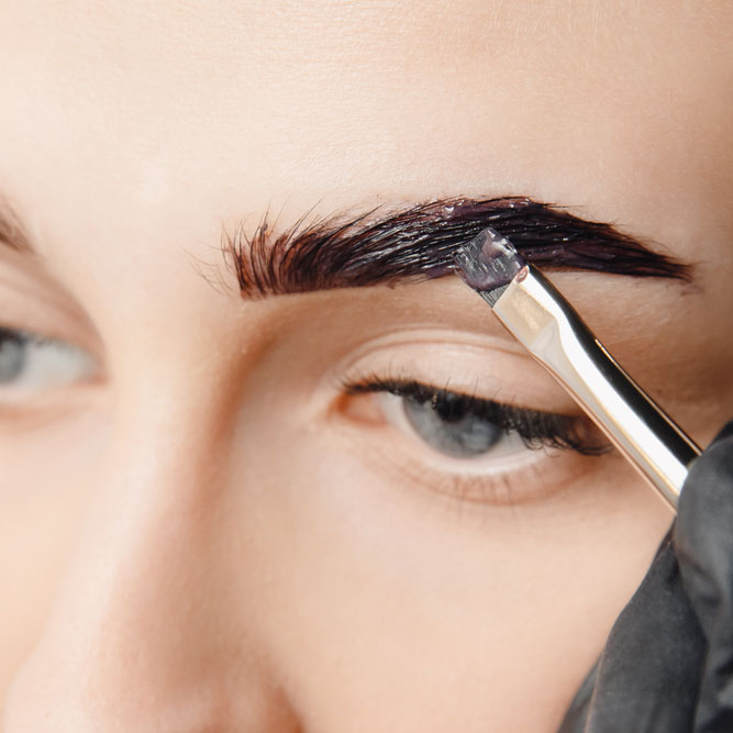 Teinture de Sourcils