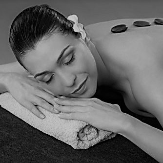 Massage Zen aux Pierres Chaudes